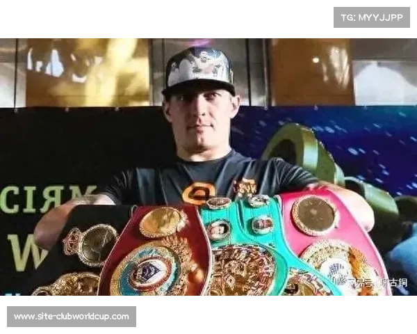 乌西克训练营独家画面曝光 技术大师亲授精湛拳法不浪费每一分力量